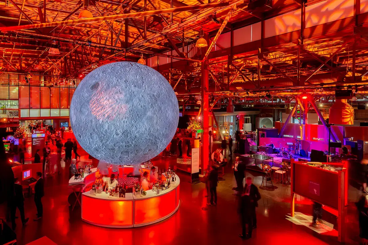 إكسبلوراتوريوم (Exploratorium)